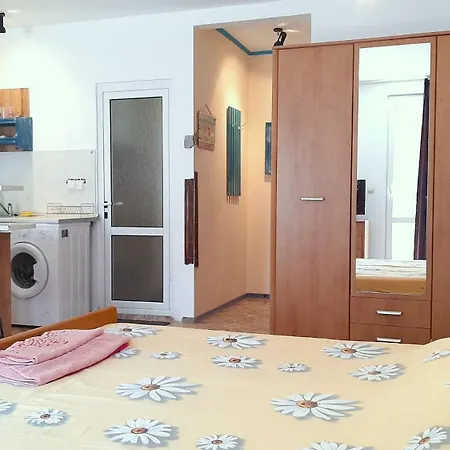 Apartment La Piccola Porta, равда, българия *