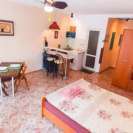 Apartment La Piccola Porta, равда, българия *