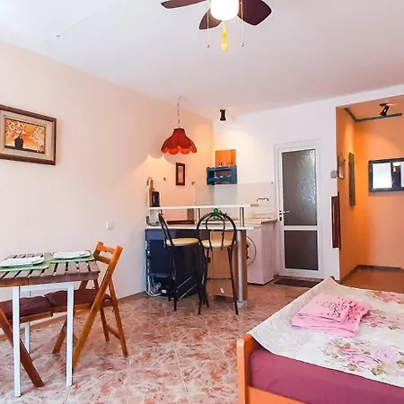 Apartment La Piccola Porta, равда, българия