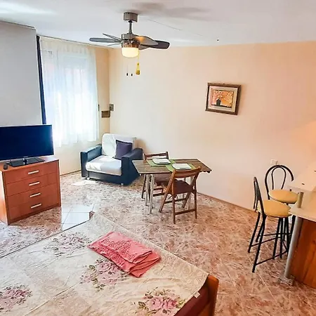 Apartment La Piccola Porta, равда, българия *